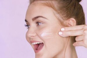 کرم آبرسان قوی برای پوست خیلی خشک